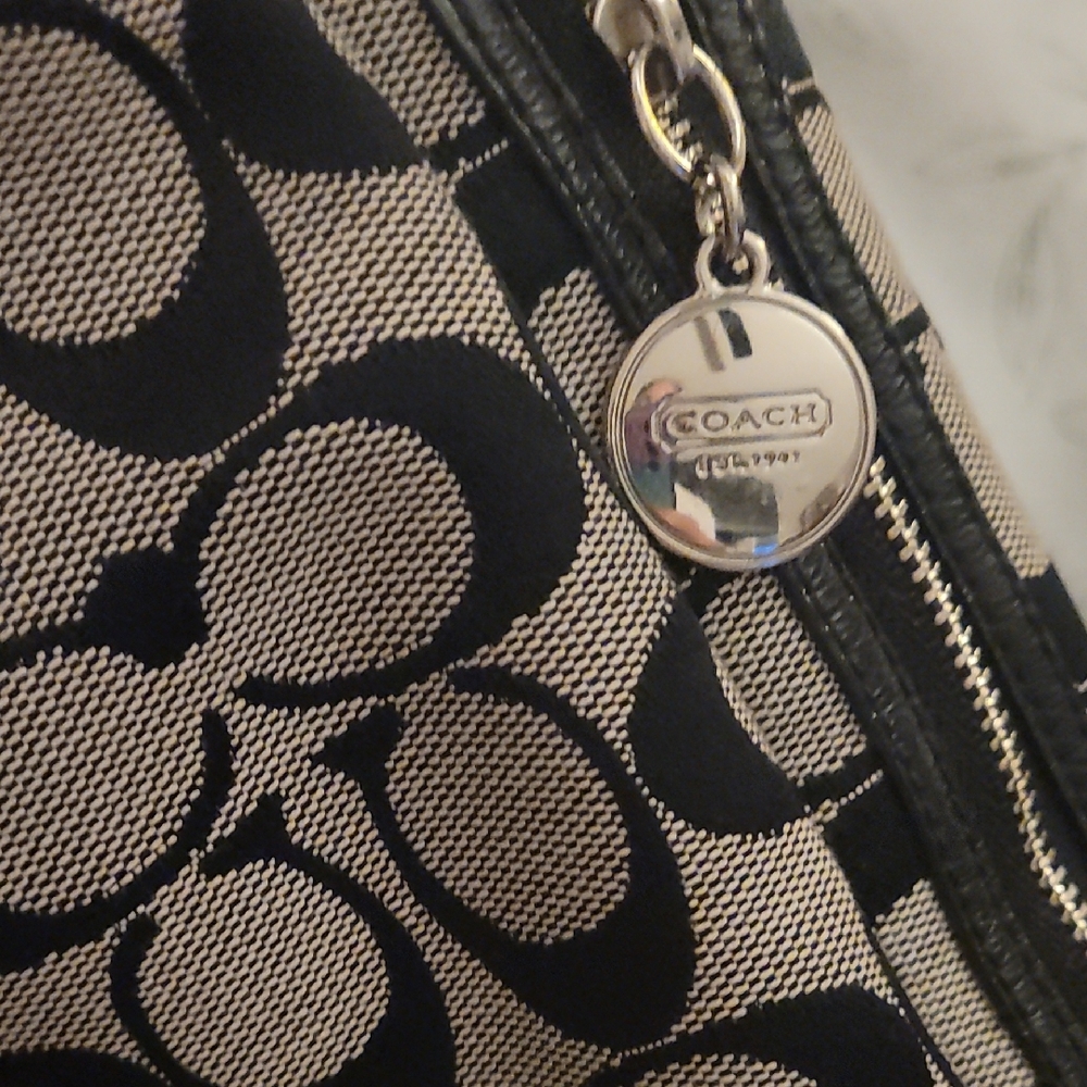 Coach Signature Jacquard Tote in Black and Gray/White - Picture 7 of 10